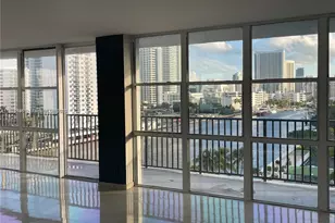 1000 Parkview Dr, Hallandale Beach, FL 33009 - Photo 11