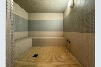 234 NE 3rd St #401, Miami, FL 33132 - Photo 37