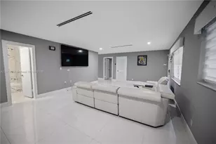 13550 SW 99th Pl, Miami, FL 33176 - Photo 11