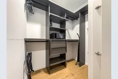 398 NE 5th St #4107, Miami, FL 33132 - Photo 5