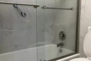 100 Lincoln Rd, Miami Beach, FL 33139 - Photo 13