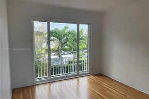 3921 N Meridian Ave, Miami Beach, FL 33140 - Photo 21