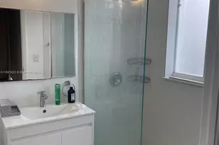 3921 N Meridian Ave, Miami Beach, FL 33140 - Photo 23