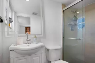 1300 Lincoln Rd, Miami Beach, FL 33139 - Photo 17