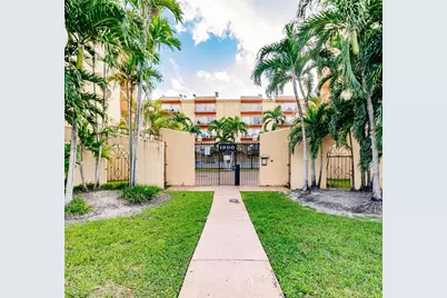 1900 W 54th St #213, Hialeah, FL 33012 - Photo 3