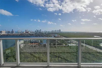 16385 Biscayne Blvd #2020, North Miami Beach, FL 33160 - Photo 7