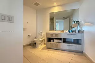 4111 S Ocean Dr, Hollywood, FL 33019 - Photo 15