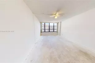 600 Three Islands Boulevard, Hallandale Beach, FL 33009 - Photo 15