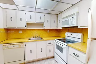 600 Three Islands Boulevard, Hallandale Beach, FL 33009 - Photo 7