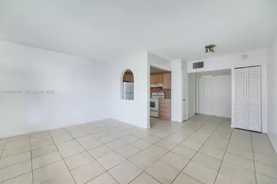 926 Michigan Ave #1, Miami Beach, FL 33139 - Photo 23