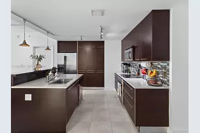 1900 N Bayshore Dr #1704, Miami, FL 33132 - Photo 9