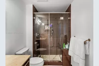 1900 N Bayshore Dr #1704, Miami, FL 33132 - Photo 23