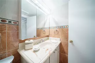 3140 S Ocean Dr, Hallandale Beach, FL 33009 - Photo 27