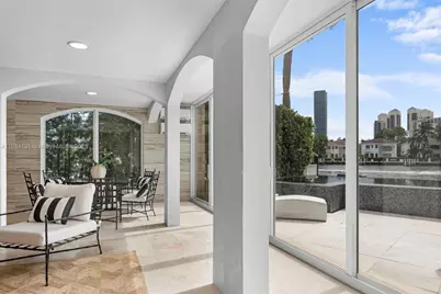 19555 NE 37th Ave, Aventura, FL 33180 - Photo 47