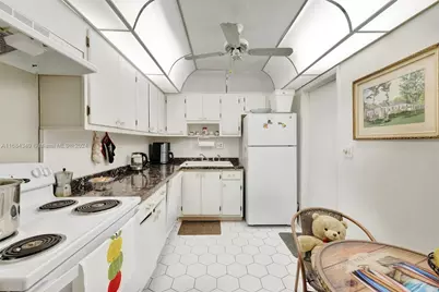 3161 S Ocean Dr #203, Hallandale Beach, FL 33009 - Photo 21