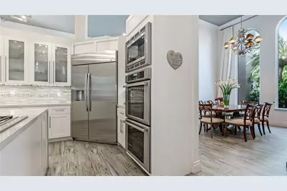 34 Pelican Dr, Fort Lauderdale, FL 33301 - Photo 29