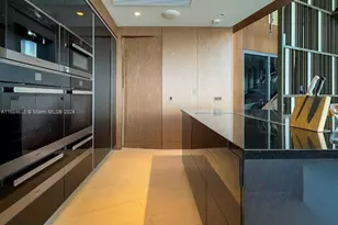 18555 Collins Ave, Sunny Isles Beach, FL 33160 - Photo 31