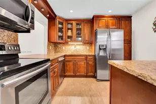 410 SE 2nd St, Hallandale Beach, FL 33009 - Photo 1