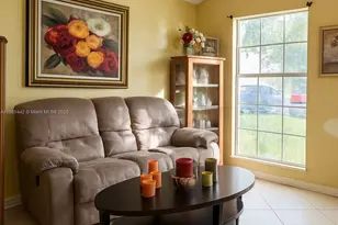 8615 SW 15th St, Pembroke Pines, FL 33025 - Photo 3