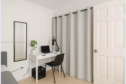 8615 SW 15th St, Pembroke Pines, FL 33025 - Photo 5