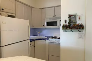 801 Atlantic Shores Blvd, Hallandale Beach, FL 33009 - Photo 9