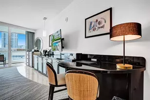 4391 Collins Ave, Miami Beach, FL 33140 - Photo 17
