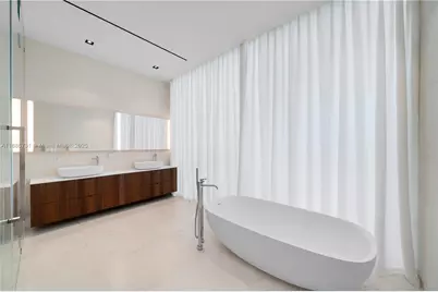 1041 W 48th St, Miami Beach, FL 33140 - Photo 23