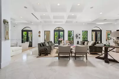 250 Buttonwood Drive, Key Biscayne, FL 33149 - Photo 5