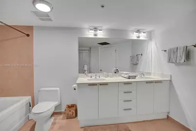 16699 Collins Av #3105, Sunny Isles Beach, FL 33160 - Photo 31