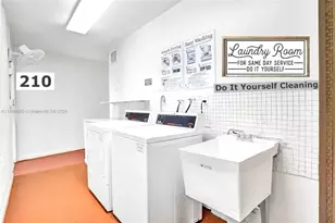 671 S Hollybrook Dr, Pembroke Pines, FL 33025 - Photo 21