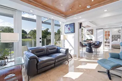 6616 E Miami Lakes Dr E, Miami Lakes, FL 33014 - Photo 9