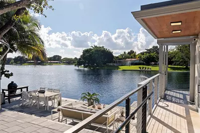 6616 E Miami Lakes Dr E, Miami Lakes, FL 33014 - Photo 7