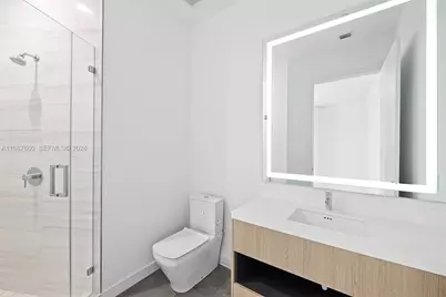 851 NE 1st Ave #PH 5700, Miami, FL 33132 - Photo 31
