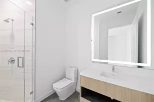 851 NE 1st Ave, Miami, FL 33132 - Photo 31