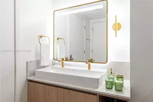 159 NE 6th St, Miami, FL 33132 - Photo 35