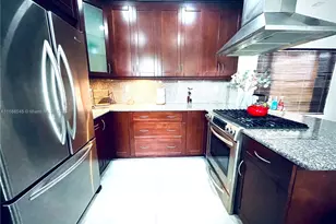 10825 Peachtree Dr, Miami, FL 33161 - Photo 9