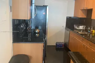 5401 Collins Ave, Miami Beach, FL 33140 - Photo 11