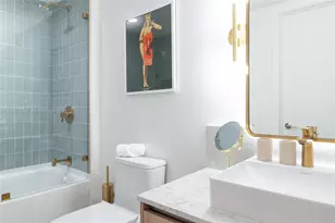 159 NE 6th St, Miami, FL 33132 - Photo 37