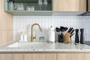 159 NE 6th St, Miami, FL 33132 - Photo 9