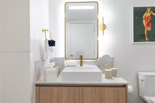 159 NE 6th St, Miami, FL 33132 - Photo 19