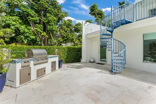 8900 Bay Dr, Surfside, FL 33154 - Photo 27