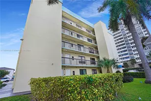 3215 N Ocean Dr, Hollywood, FL 33019 - Photo 3