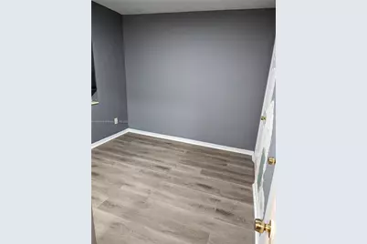 7735 Hawthorne Ave, Miami Beach, FL 33141 - Photo 1