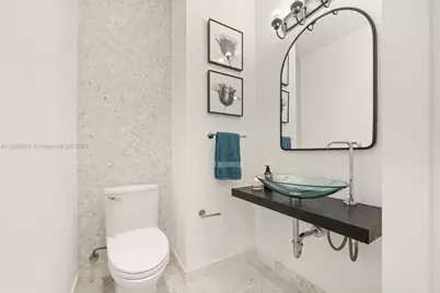 200 Biscayne Boulevard Way #5009, Miami, FL 33131 - Photo 29