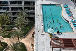 6801 Collins Ave, Miami Beach, FL 33141 - Photo 11