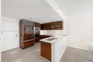 6801 Collins Ave, Miami Beach, FL 33141 - Photo 13