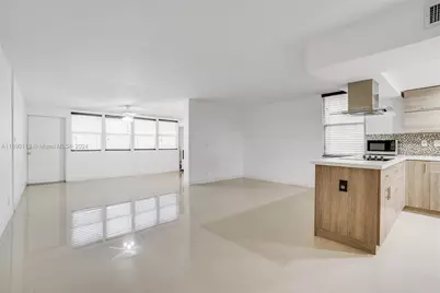 20350 W Country Club Dr #120-4, Aventura, FL 33180 - Photo 5