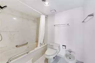 520 Brickell Key Dr, Miami, FL 33131 - Photo 7