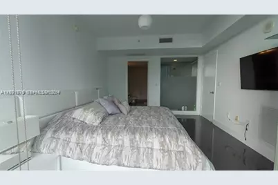 92 SW 3rd St #1802, Miami, FL 33130 - Photo 13