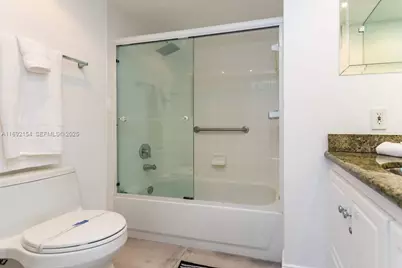 19999 E Country Club Dr #1403, Aventura, FL 33180 - Photo 31